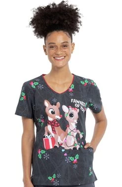 Cherokee Clearance Women's Fawned Of You Print Scrub Top