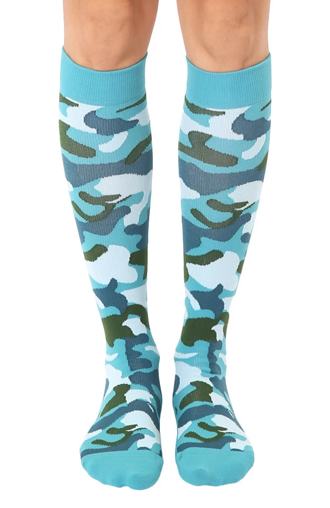 Unisex 15-20 Mmhg Lightweight Camo Print Compression Socks 2 Unisex 15-20 Mmhg Lightweight Camo Print Compression Socks