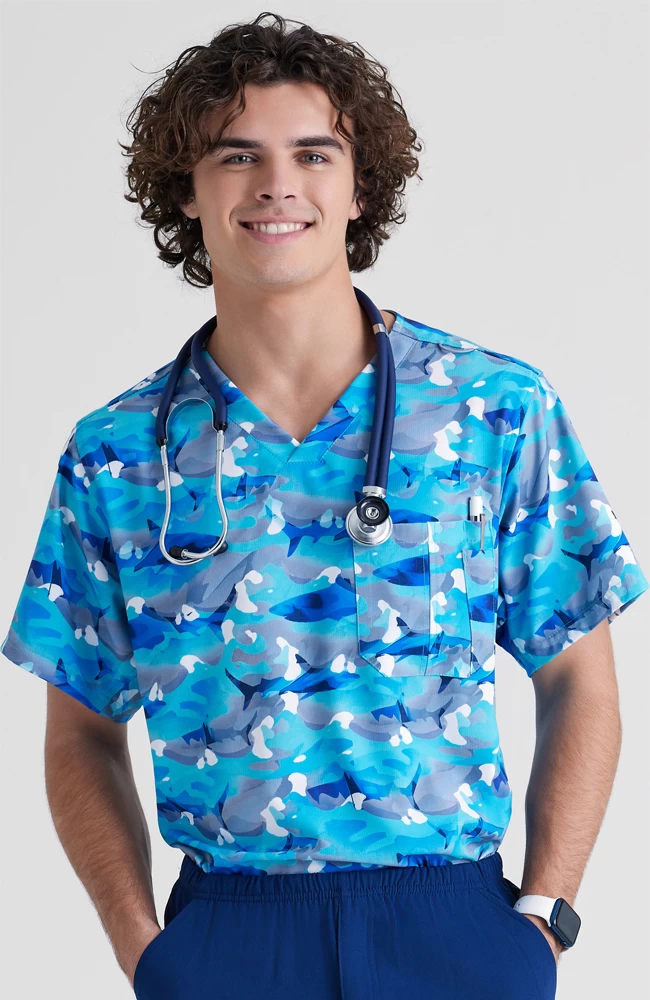 Skechers Men's V-Neck Wild Tide Print Scrub Top 5 Skechers Men's V-Neck Wild Tide Print Scrub Top - Image 3