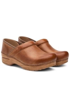 Dansko Unisex Nursing Clog -Medical Nurse Clothing Shop 5 ds prof 650
